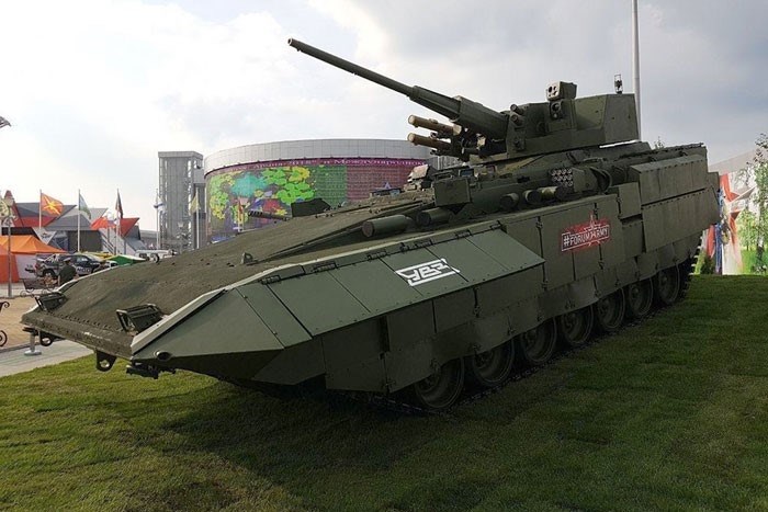 Какими возможностями обладает новейшая российская боевая машина пехоты Т-15
