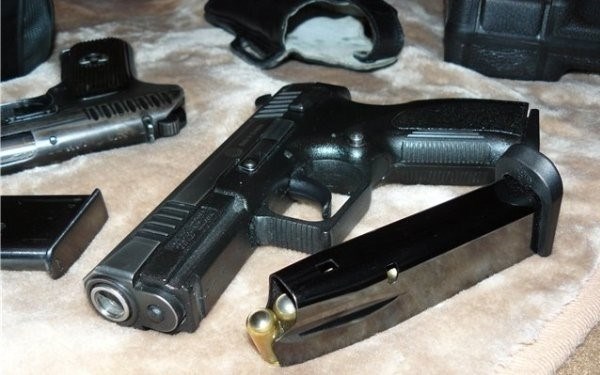 Пистолет без лицензии: законодательство и правила