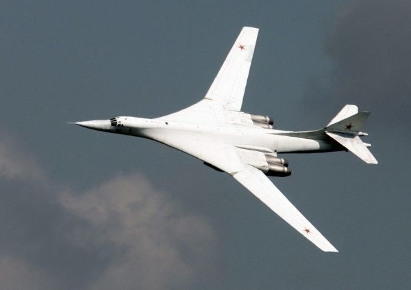 Сверхзвуковой стратегический бомбардировщик Ту-160