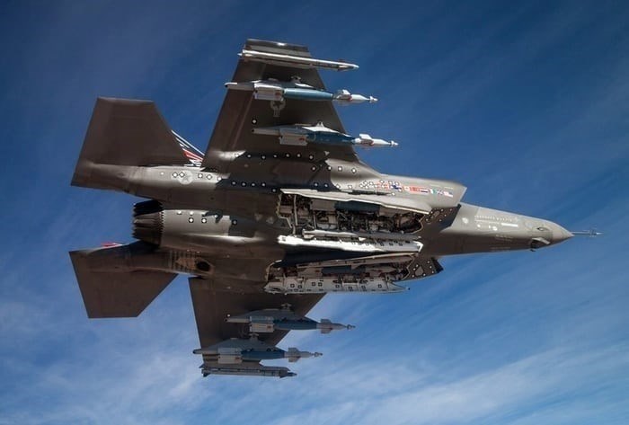 Характеристики Lockheed Martin F-35 Lightning II: