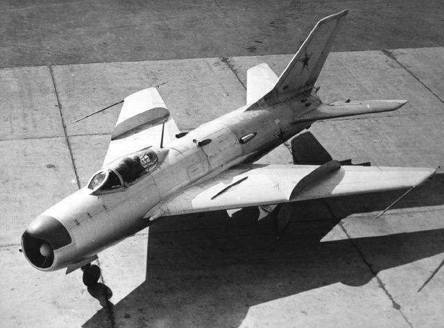 Технические характеристики реактивного самолета МиГ-19