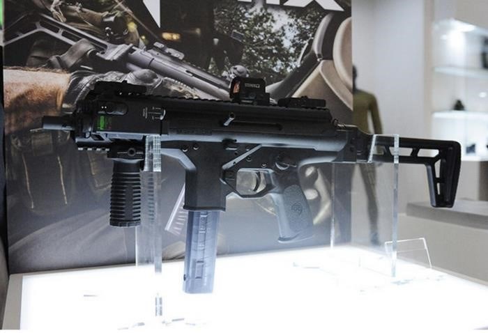 Характеристики охолощенного пистолет-пулемета Beretta M12