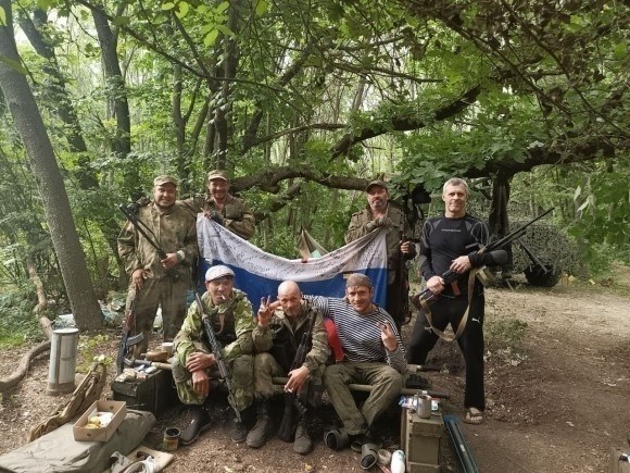 В воздухе уже пахло грозой